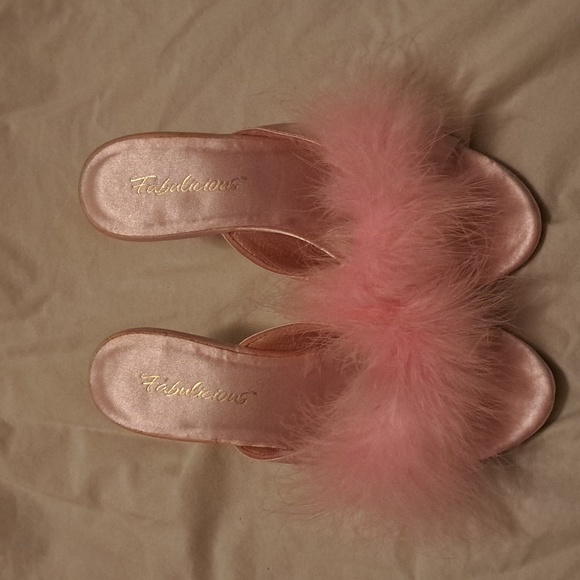 Fabulicious Size 7 Pink Heels - Picture 2 of 9